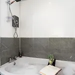 Swanmere Lodge, Lakeside View Pinelake Apartamento