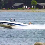 Swanmere Lodge, Lakeside View Pinelake Apartamento *