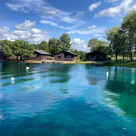 Swanmere Lodge, Lakeside View Pinelake شقة كارنفورث