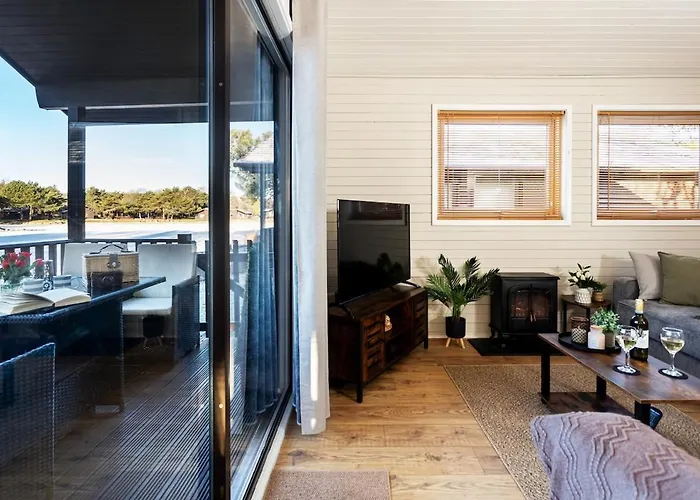 Apartment Swanmere Lodge, Lakeside View Pinelake