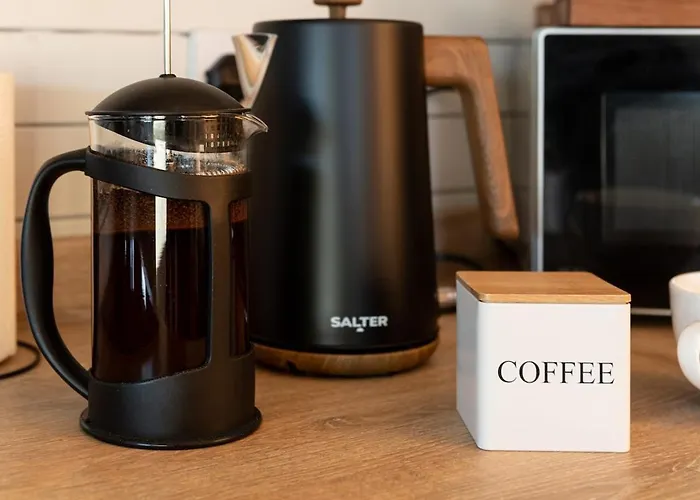 Swanmere Lodge, Lakeside View Pinelake Apartment *