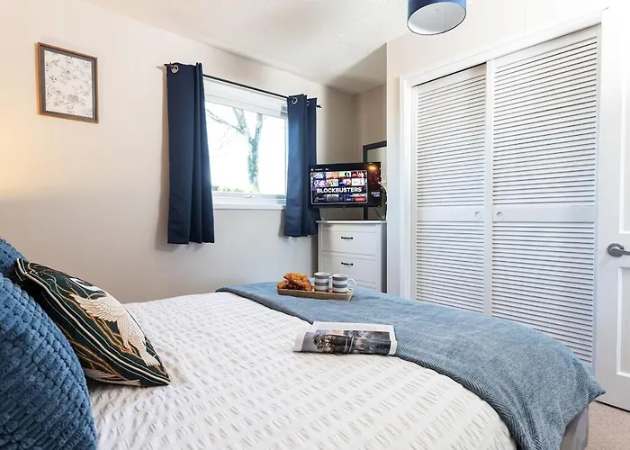 Swanmere Lodge, Lakeside View Pinelake *