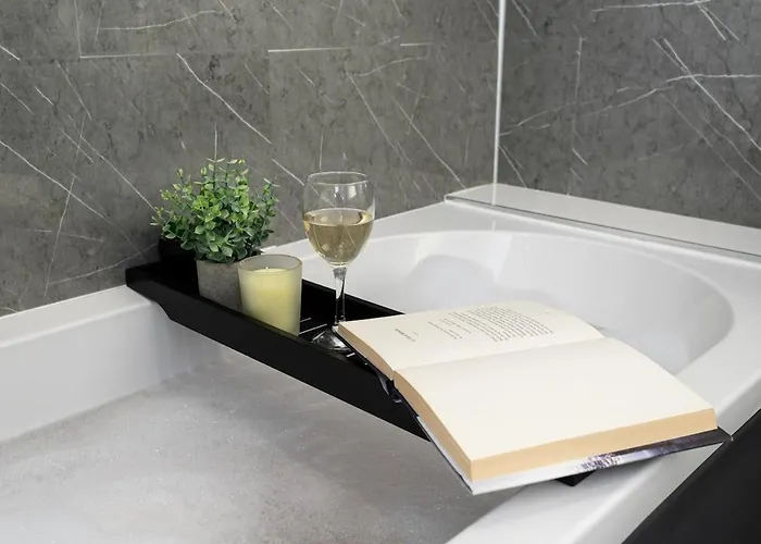 Swanmere Lodge, Lakeside View Pinelake شقة *